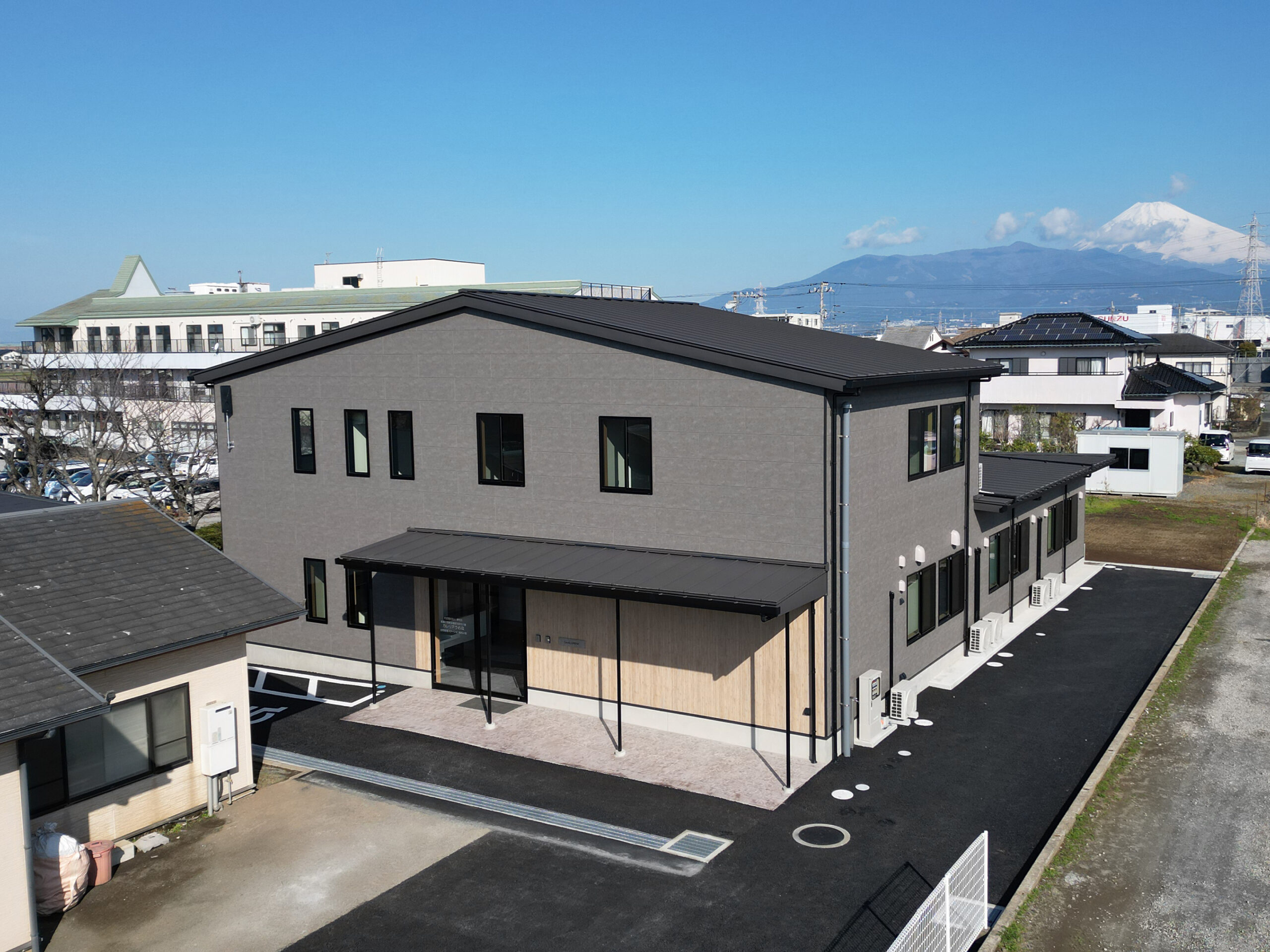 看護小規模多機能型居宅介護　カレリアうめな